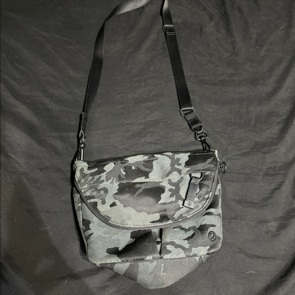 Lululemon Dark Camo Purse